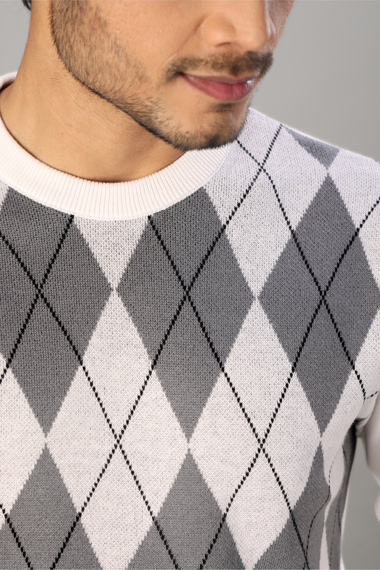 Tim Cooper Switzerland Men’s Argyle Knit Pullover Sweater in White and Grey